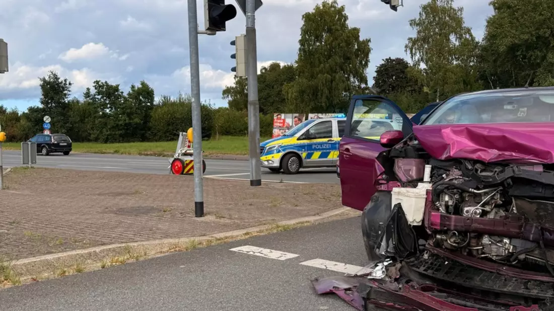 FW-DT: Verkehrsunfall am Nordring - Bild: presseportal.de