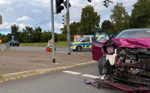 FW-DT: Verkehrsunfall am Nordring - Foto: presseportal.de