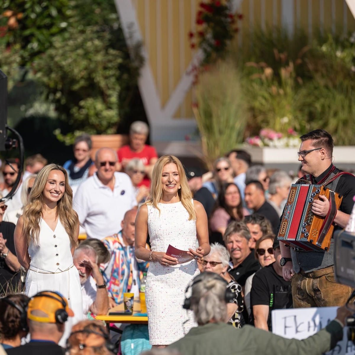 Stefanie Hertel moderiert die Sendung 