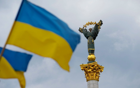 Die Ukraine feiert ihren Unabhängigkeitstag - genau dreieinhalb Jahre nach Beginn der russischen Invasion. - Foto: Sean Kilpatrick/The Canadian Press/AP/dpa