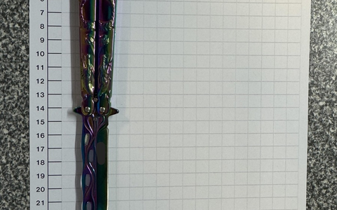 BPOL NRW: Bundespolizei beschlagnahmt im Gelsenkirchener Hauptbahnhof mehrere Messer und ein Pfefferspray. - Foto: presseportal.de