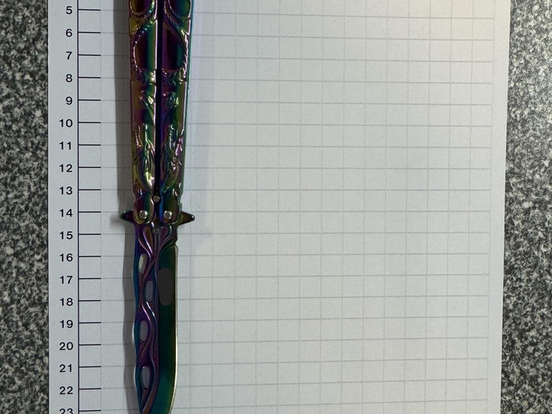 BPOL NRW: Bundespolizei beschlagnahmt im Gelsenkirchener Hauptbahnhof mehrere Messer und ein Pfefferspray. - Foto: presseportal.de