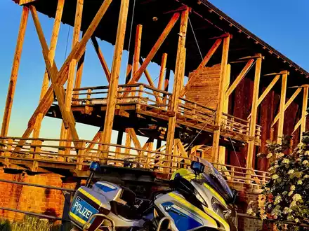 POL-PDNW: Ausflug mit dem Moped, aber sicher! Der Motorradkontrolltrupp der Polizeidirektion Neustadt kontrollierte und informierte rund ums Thema sicheres Bike - Foto: presseportal.de