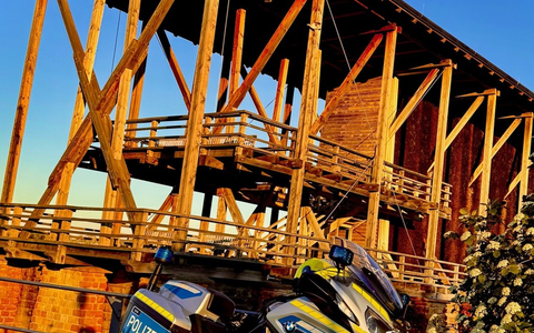 POL-PDNW: Ausflug mit dem Moped, aber sicher! Der Motorradkontrolltrupp der Polizeidirektion Neustadt kontrollierte und informierte rund ums Thema sicheres Bike - Foto: presseportal.de