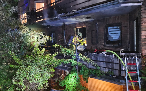 FW Grevenbroich: Sechs Bewohner nach Feuer auf Balkon im Krankenhaus / Zwei Brände fordern Grevenbroicher Feuerwehr während des Schützenfestes - Foto: presseportal.de
