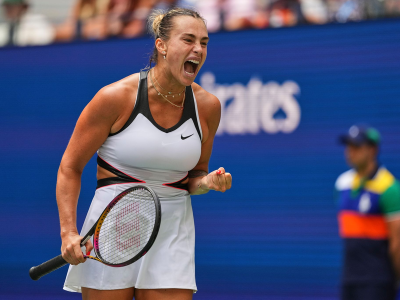 Aryna Sabalenka schaffte nach Problemen im ersten Satz am Ende souverän den Zweitrunden-Einzug. - Foto: Kirsty Wigglesworth/AP/dpa