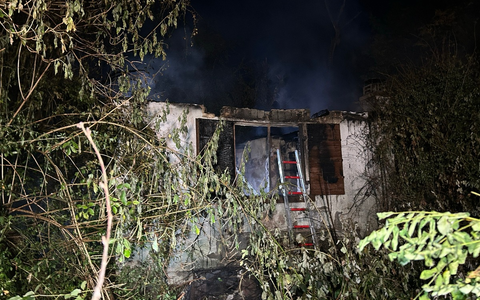 POL-PIROK: Brand eines verlassenen Wochenendhauses - Foto: presseportal.de