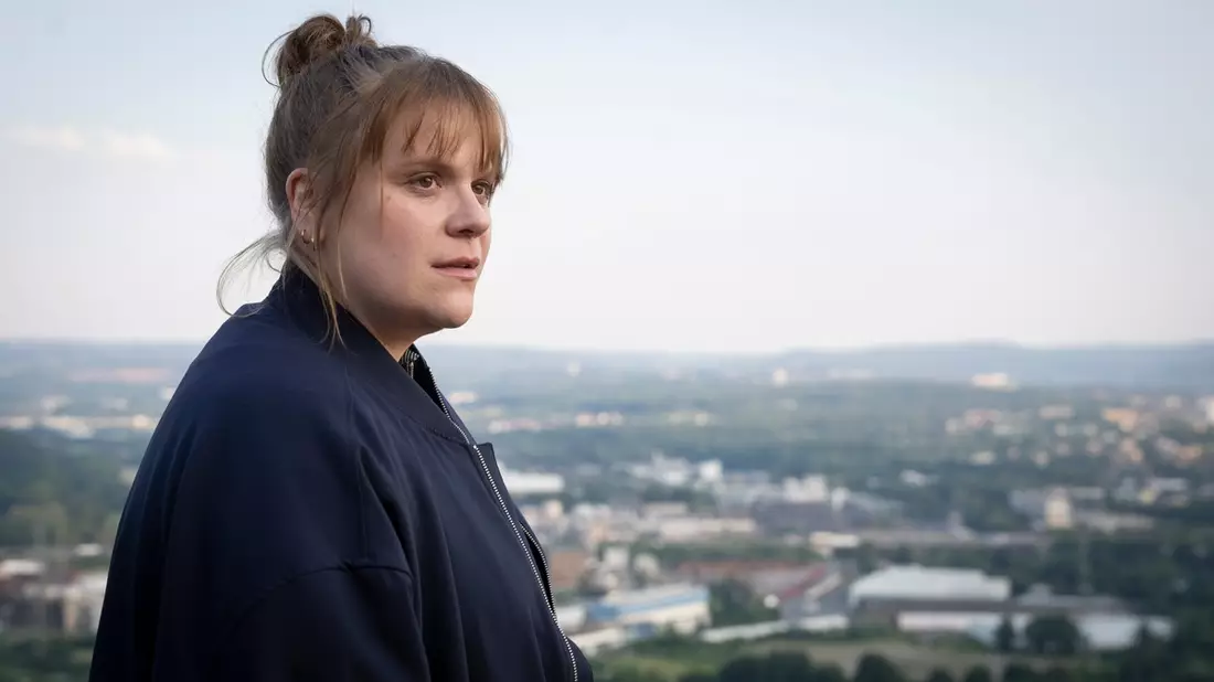 Stefanie Reinsperger sagt „Bussi Baba, Tatort!“ - Bild: presseportal.de