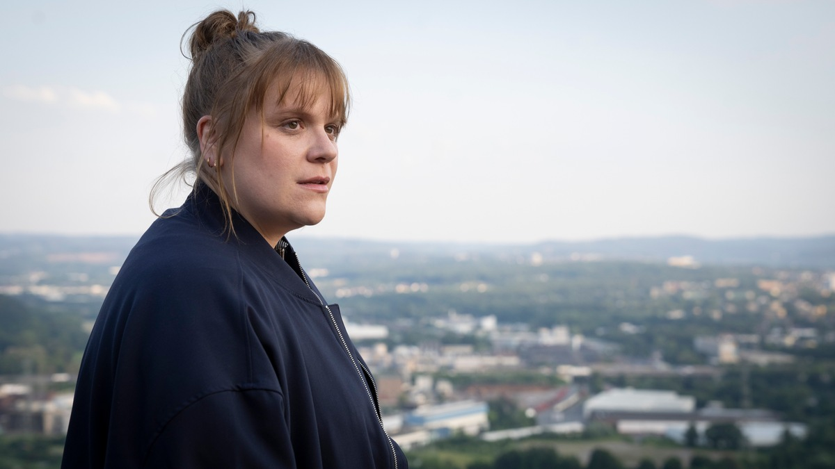 Stefanie Reinsperger sagt „Bussi Baba, Tatort!“ - Foto: presseportal.de