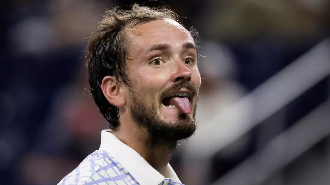 Tennisprofi Medwedew entlud bei den US Open seinen ganzen Frust. - Bild: Adam Hunger/AP/dpa