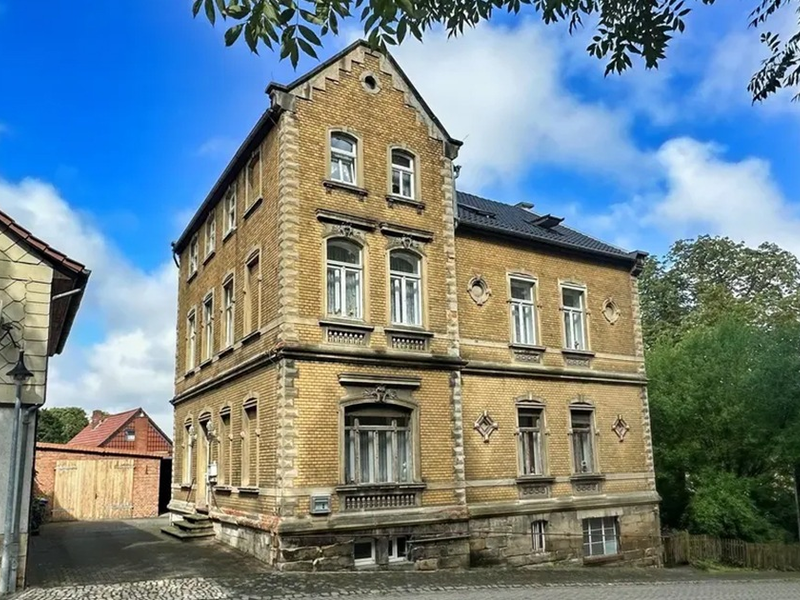 Historische Günstig-Immobilien: 10 Schlösser und Villen für unter 200.000 Euro - Foto: presseportal.de