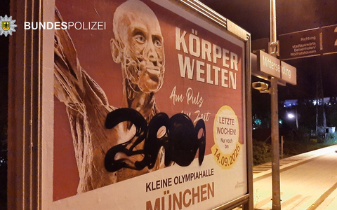 Bundespolizeidirektion München: Graffiti-Täter gefasst Diensthund half beim Aufspüren - Foto: presseportal.de Bundespolizeidirektion München: Graffiti-Täter gefasst Diensthund half beim Aufspüren - Foto: presseportal.de
