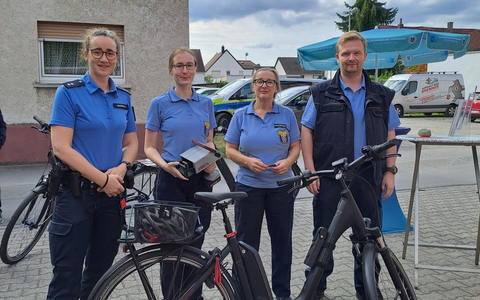 POL-DA: Biblis: Polizei codiert 52 Fahrräder - Foto: presseportal.de