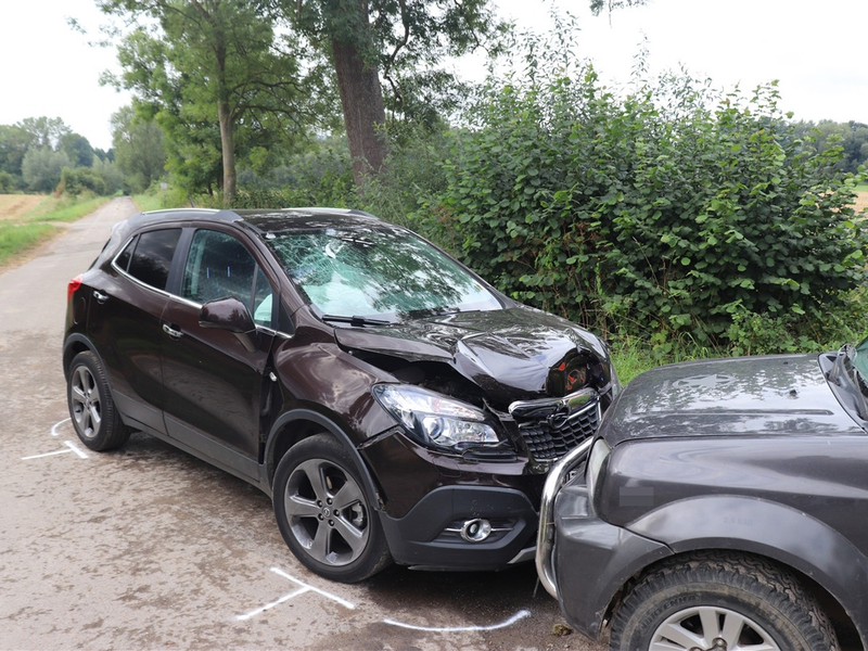 POL-HX: Zusammenstoß auf Feldweg - Eine Person schwer verletzt - Foto: presseportal.de
