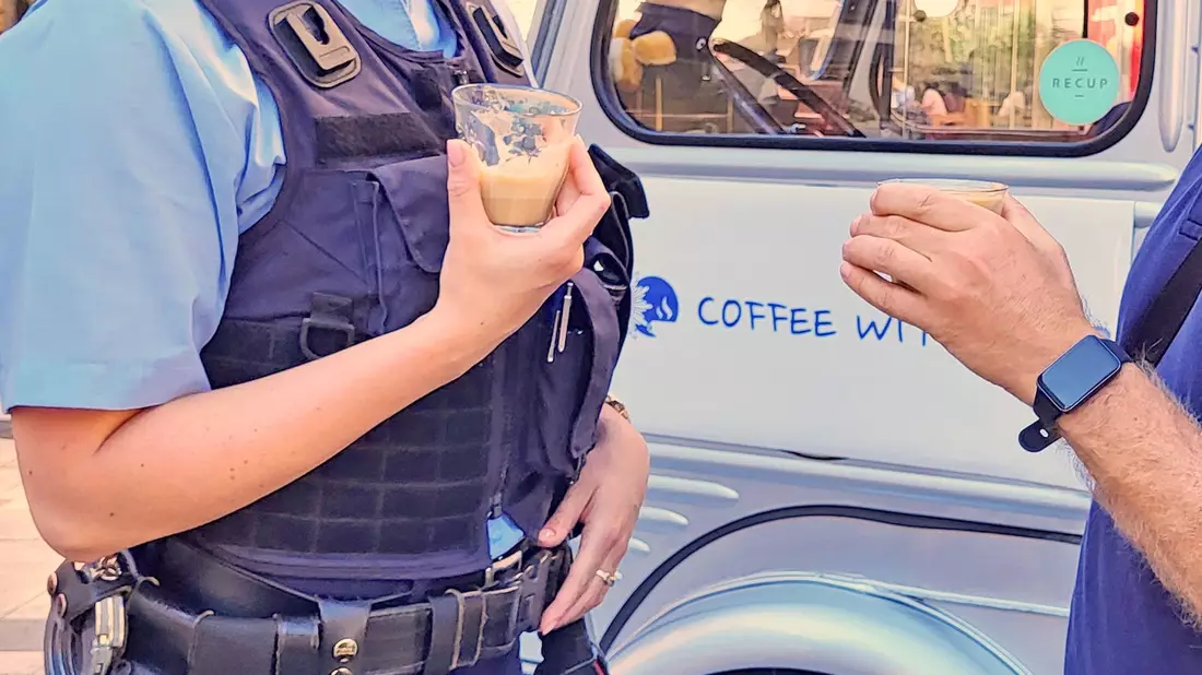 POL-W: SG - Coffee with a cop in Solingen: Die Polizei lädt die Bürgerinnen und Bürger auf Kaffee und gute Gespräche ein - Bild: presseportal.de