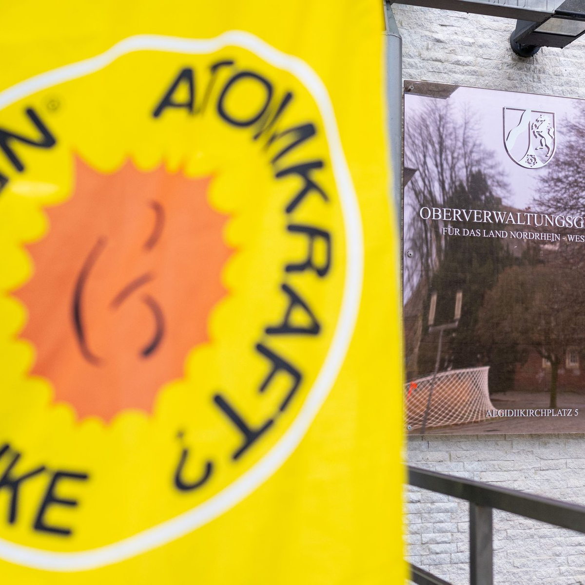Die Lagerung von Atommüll in Ahaus war auch schon ein Fall für das Oberverwaltungsgericht NRW in Münster. (Archivbild) - Foto: Guido Kirchner/dpa
