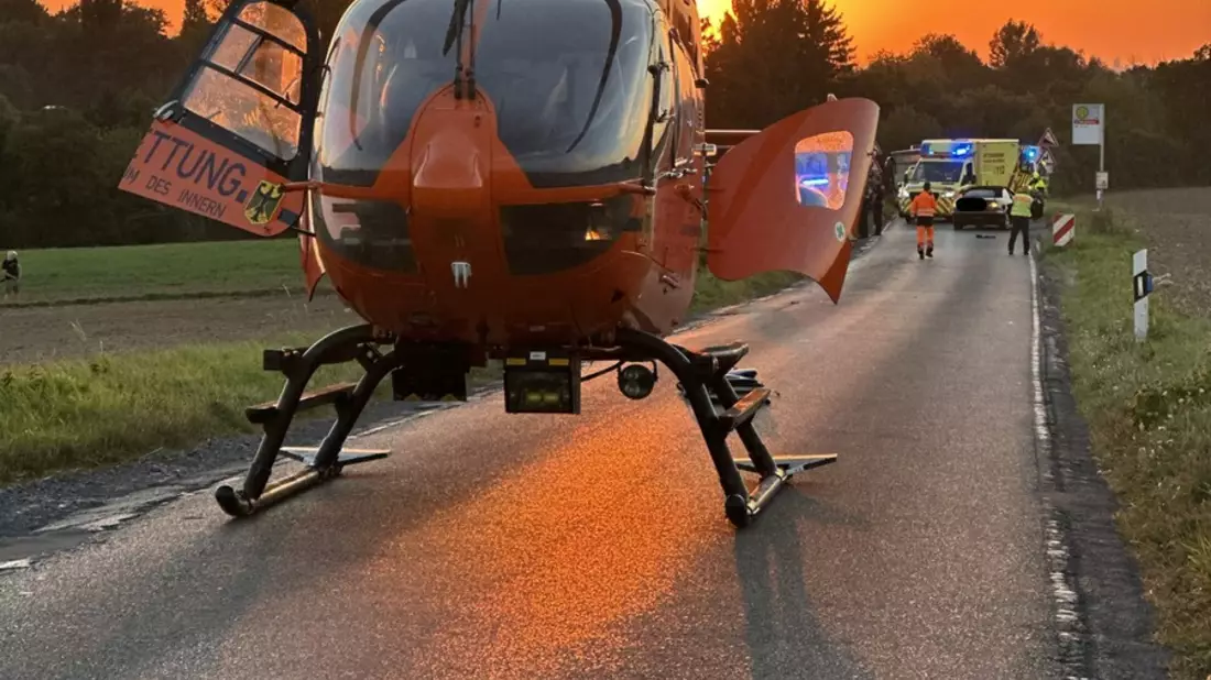 FW Ratingen: 25.08.25, Verkehrsunfall Ratingen, Mettmanner Str. - Bild: presseportal.de