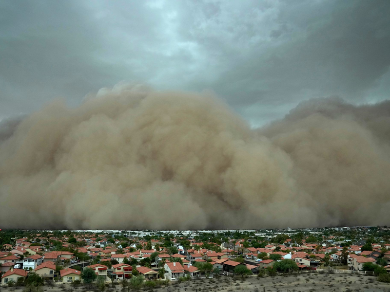 Fast 60.000 Menschen hatten vorübergehend keinen Strom - Foto: Ross D. Franklin/AP/dpa