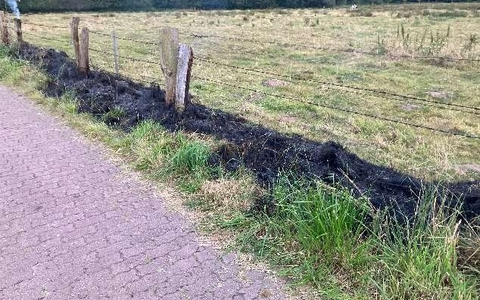 POL-ROW: ++ ScheeĂel: Polizei ermittelt nach Graffiti-Schmierereien - Zeugen gesucht ++ Rotenburg: Brand auf Kuhweide - Polizei ermittelt ++ - Foto: presseportal.de POL-ROW: ++ ScheeĂel: Polizei ermittelt nach Graffiti-Schmierereien - Zeugen gesucht ++ Rotenburg: Brand auf Kuhweide - Polizei ermittelt ++ - Foto: presseportal.de