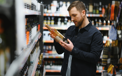 Einfluss von Weinetiketten - Foto: Shutterstock über pressetext.de