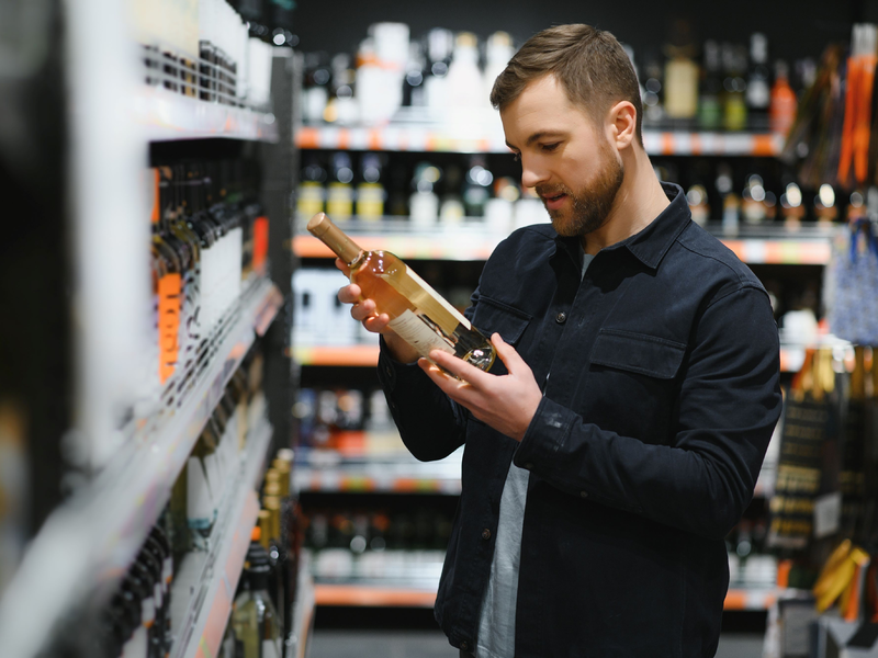 Einfluss von Weinetiketten - Foto: Shutterstock über pressetext.de