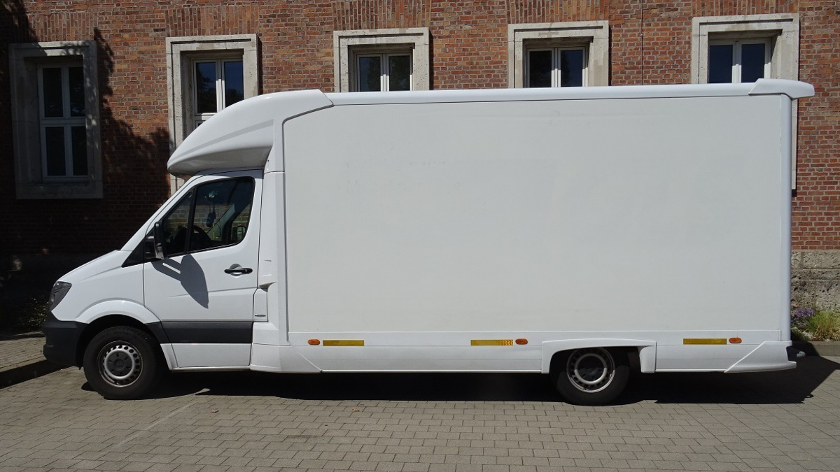 HZA-N: Nürnberger Zoll stoppt Steuerhinterziehung auf vier Rädern - Foto: Zoll, presseportal.de