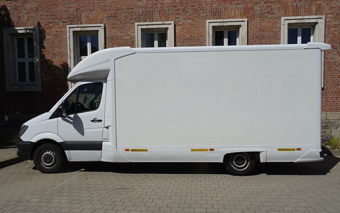 HZA-N: Nürnberger Zoll stoppt Steuerhinterziehung auf vier Rädern - Foto: Zoll, presseportal.de