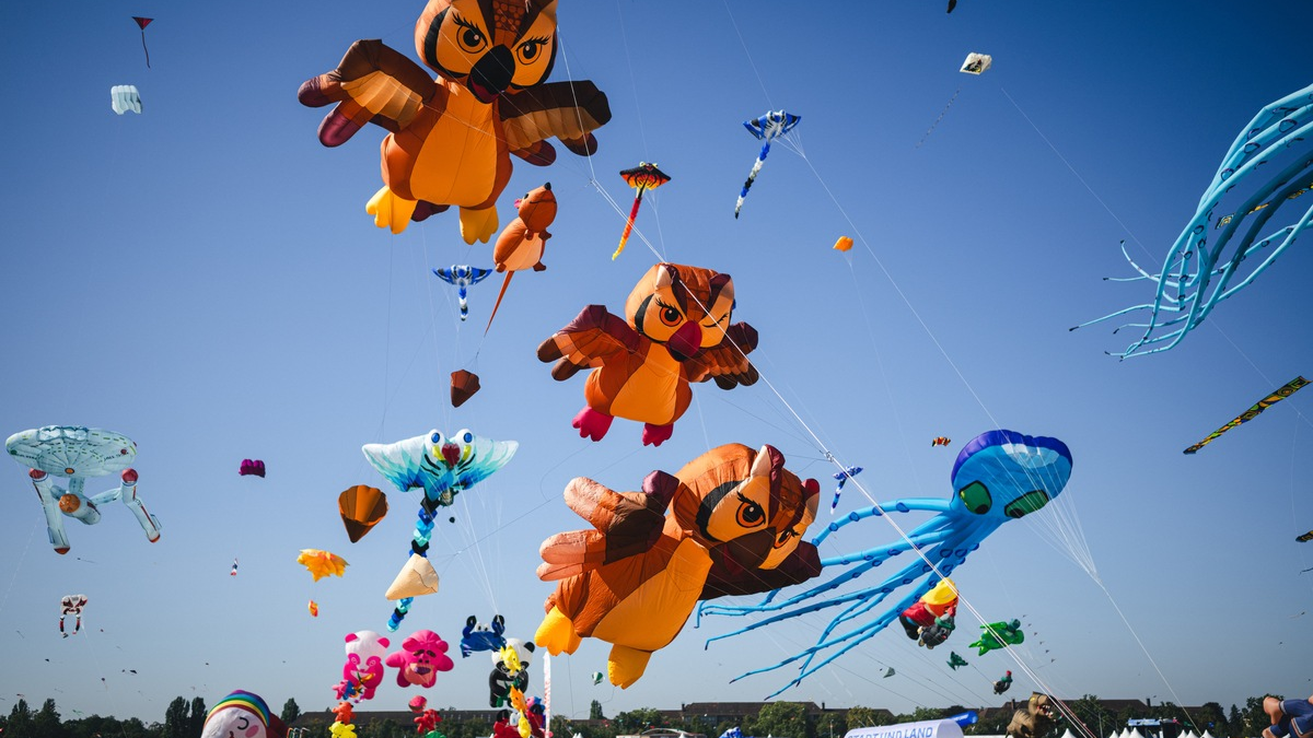 12. Stadt und Land-Festival der Riesendrachen auf dem Tempelhofer Feld - Foto: presseportal.de