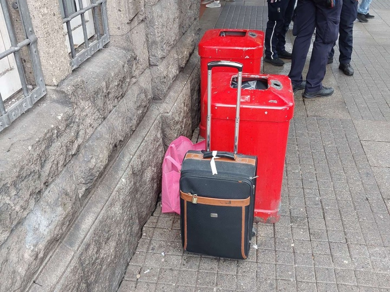 BPOL-HH: Herrenloser Trolley sorgte für Einsatzmaßnahmen der Bundespolizei am Hamburger Hauptbahnhof-Eigentümer durch Videosichtung und Fahndung festgestellt- - Foto: presseportal.de