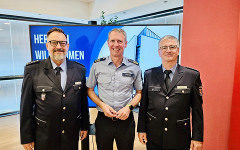 POL-PPRP: Wechsel in der Leitung der Polizeiinspektion Wörth - Foto: presseportal.de