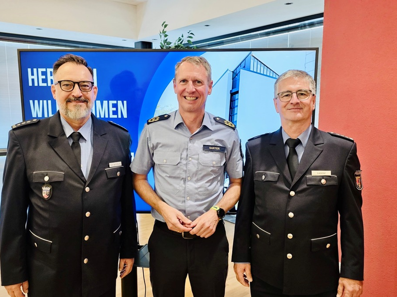 POL-PPRP: Wechsel in der Leitung der Polizeiinspektion Wörth - Foto: presseportal.de