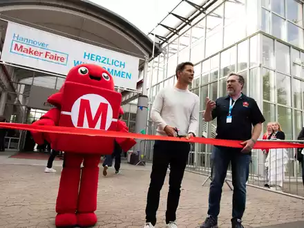 Lange Besucherschlangen, kurzweiliges Programm / Maker Faire Hannover zählt 19.200 Teilnehmende - Foto: presseportal.de