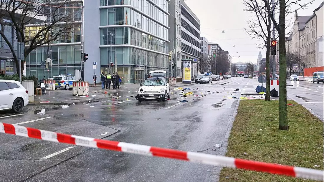 Auto fährt in München in Menschenmenge (Archiv) - Bild: über dts Nachrichtenagentur