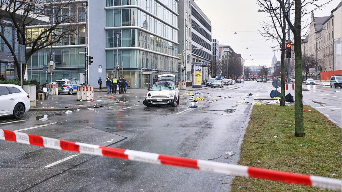 Auto fährt in München in Menschenmenge (Archiv) - Foto: über dts Nachrichtenagentur