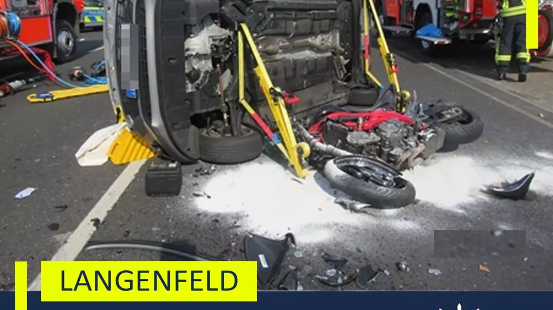 POL-ME: Über Rot gefahren: Zwei Personen nach Verkehrsunfall in Lebensgefahr - 2508104 - Bild: presseportal.de