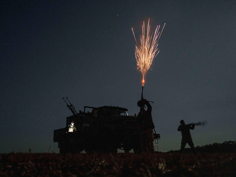 Das Gebiet Dnipropetrowsk ist seit langem Schauplatz der militärischen Auseinandersetzung - Drohnen schlagen immer wieder hier ein. (Archivbild)  - Foto: Evgeniy Maloletka/AP/dpa