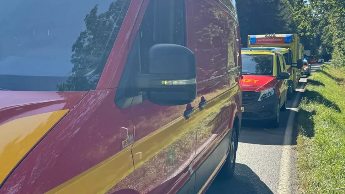 FW Dresden: Zwei Einsätze im Dresdner Norden beschäftigen Feuerwehr und Rettungsdienst zur selben Zeit - Bild: presseportal.de