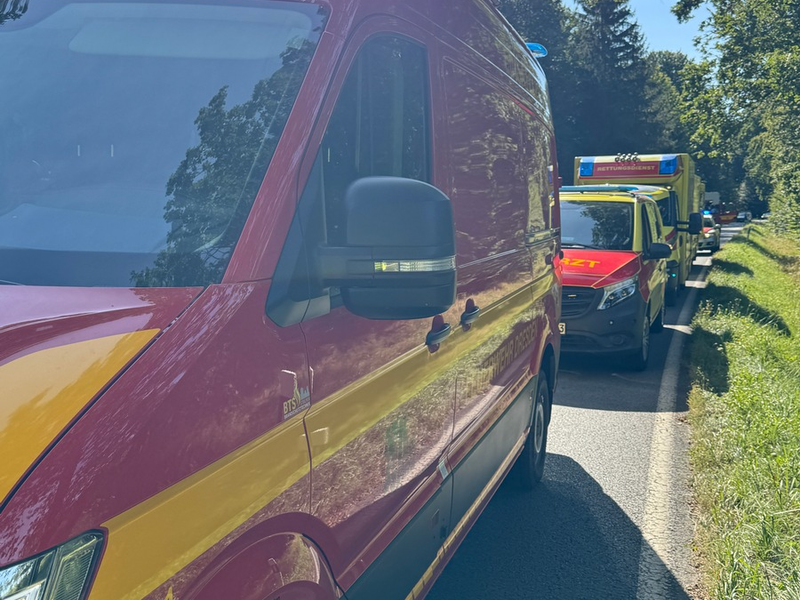 FW Dresden: Zwei Einsätze im Dresdner Norden beschäftigen Feuerwehr und Rettungsdienst zur selben Zeit - Foto: presseportal.de