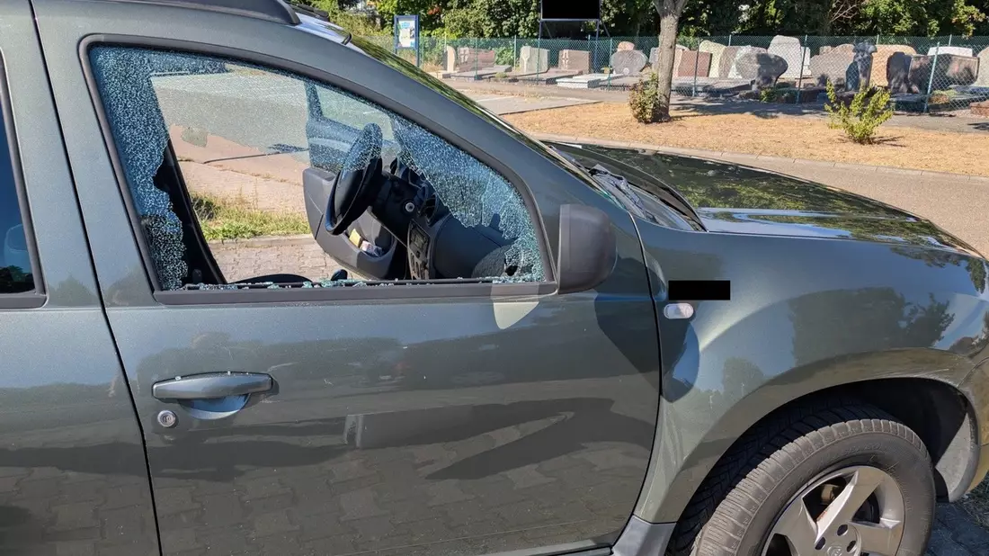 POL-PDNW: Pkw aufgebrochen - Zeugen gesucht - Bild: presseportal.de