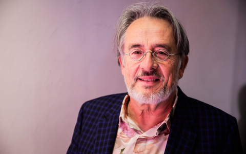 Mit 66 Jahren, da fängt das Leben an: Gert Scobel bleibt auch als Rentner aktiv bei Youtube. (Archivbild) - Foto: Christoph Soeder/dpa