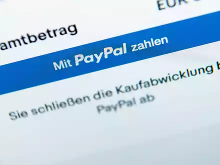 Paypal will den von einer Sicherheitspanne betroffenen Zahlungsempfängern möglichst schnell zu ihrem Geld verhelfen. - Foto: Silas Stein/dpa