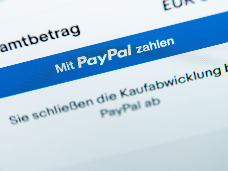 Paypal will den von einer Sicherheitspanne betroffenen Zahlungsempfängern möglichst schnell zu ihrem Geld verhelfen. - Foto: Silas Stein/dpa