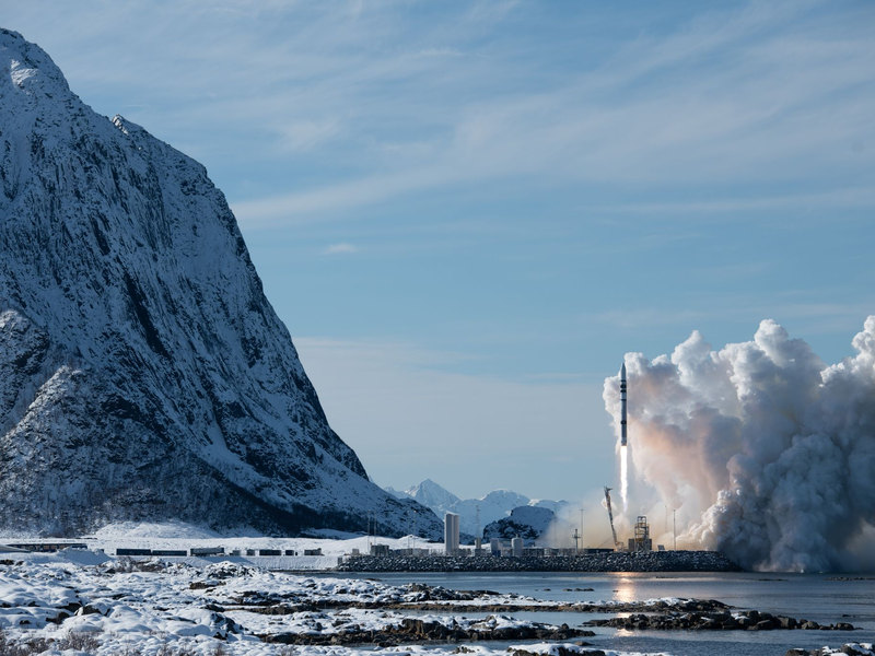 Der Teststart der «Spectrum»-Rakete des deutschen Herstellers Isar Aerospace im März. Das Unternehmen hat die Testphase seiner Rakete noch nicht abgeschlossen, aber bereits kommerzielle Aufträge im Buch. (Archivbild) - Foto: -/Isar Aerospace/dpa