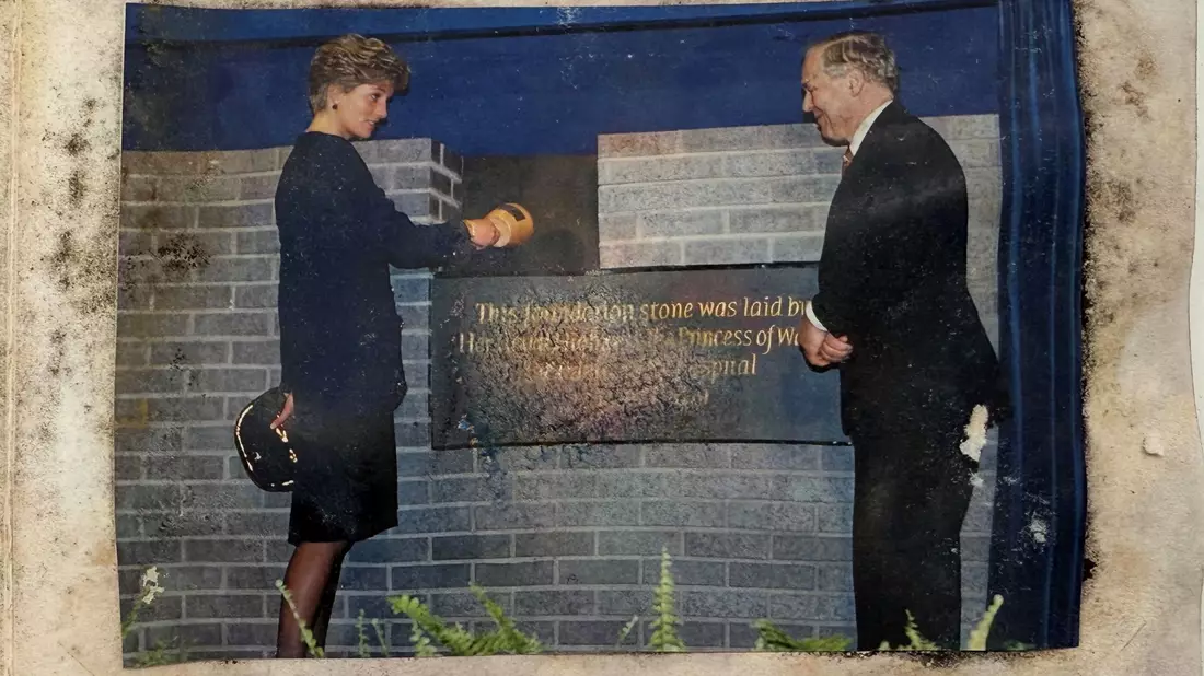 Die Zeitkapsel aus dem Jahr 1991 musste Bauarbeiten für ein neues Krebszentrum weichen. - Bild: -/Great Ormond Street Hospital via PA Media/dpa