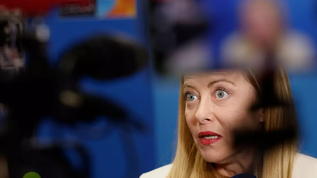 Meloni steht seit Oktober 2022 an der Spitze der rechten Dreier-Koalition in Italien. (Archivbild) - Bild: Geert Vanden Wijngaert/AP/dpa