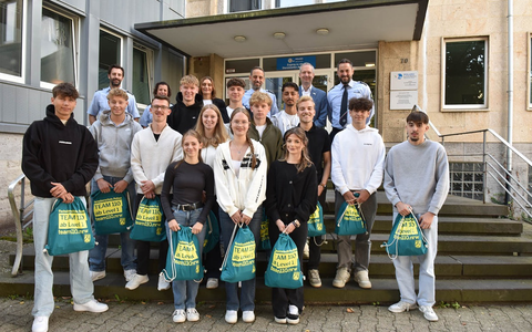 POL-MK: 14 neue Schülerinnen und Schüler der Fachoberschule Polizei begrüßt - Foto: presseportal.de