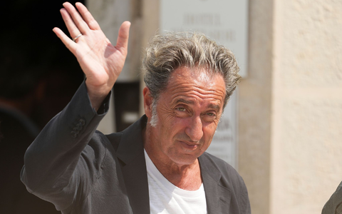 Paolo Sorrentino eröffnet mit seinem neuen Werk die Filmfestspiele. - Foto: Scott A Garfitt/Invision/AP/dpa