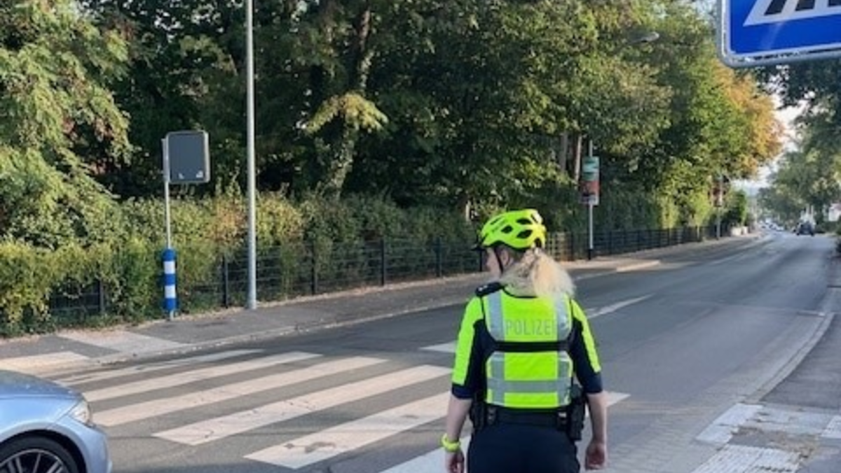 POL-LIP: Kreis Lippe. Kontrollen zum Schulstart: Viele Autofahrer an Schulen zu schnell unterwegs. - Foto: presseportal.de