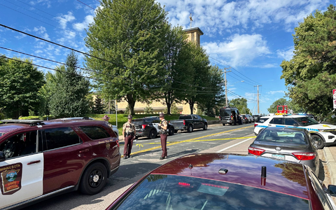 An einer katholischen Schule in Minneapolis ist es zu einem Schusswaffenvorfall gekommen. - Foto: Mark Vancleave/AP/dpa