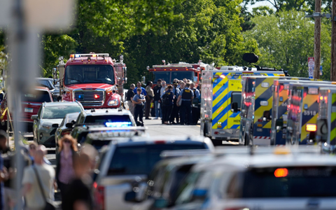 Der Schütze äußerte sich dem FBI zufolge unter anderem antisemitisch. - Foto: Abbie Parr/AP/dpa Der Schütze äußerte sich dem FBI zufolge unter anderem antisemitisch. - Foto: Abbie Parr/AP/dpa